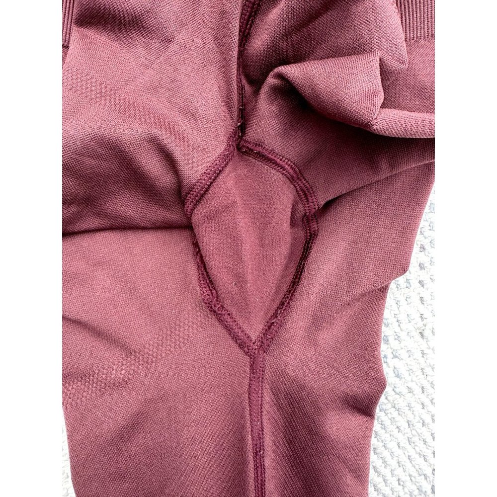 Gymshark Leggings Small Red Energy Crop Eyelet detail Laser Cut Maroon Womens - Picture 12 of 12